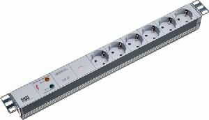Bachmann 333402 Bachmann 19" PDU Basic, Steckdosenleiste mit Überspannungsschutz + Netz- und Frequenzfilter , 6-fach Schutzkontaktsteckdose