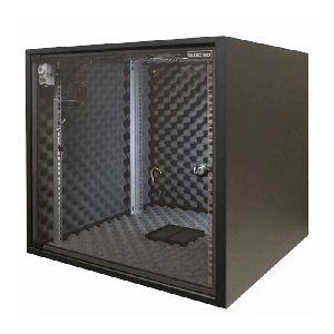 Silence Rack 99SRO126060B Silence Rack Office schallgedämmter Serverschrank 19", 12 HE, 600 x 600 mm, schwarz RAL 9005