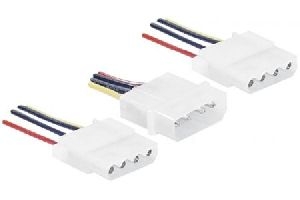 Exertis Connect 146600 Y-Stromversorgungskabel, 2x 4 Pin Molex Buchse auf 1x 4 Pin Molex Stecker, 16 cm Kabel