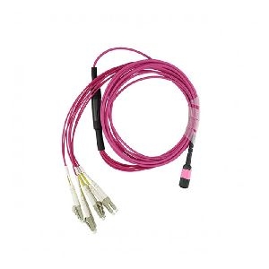 BlueOptics SFP5141FU50MKB BlueOptics MPO Fanout LWL Kabel, MPO female / 4 x LC Duplex, 8 Fasern, 50/125 µm, OM4, erikaviolett, 50,0 m