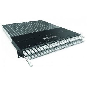 Patchbox P60STPXC6AX24W PATCHBOX Plus+ mit 24 Kassetten, Patchkabel Cat. 6a, STP, PoE, weiß, 1,8 m
