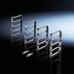 Rittal 7111.224 Rittal Kabelsprossen, 19&quot; Befestigung, 2 Verbindungskämme, RAL9005, VE:4