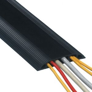 Exertis Connect 753715 Dataflex Flexibler Kabelkanal aus PVC, flexibel, für bis zu 10 Kabel, 3,0 m, schwarz