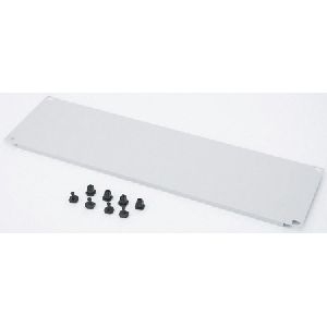 Triton RAC-ZP-X33-A1 Triton 19" Blindplatte, steckbar, 3 HE, Stahlblech, hellgrau RAL 7035, mit Kunststoffstöpsel