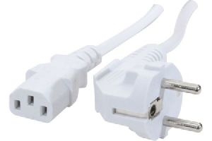 Exertis Connect 808076 Netzanschlusskabel, Schutzkontaktstecker abgewinkelt an Kaltgerätebuchse C13, weiß, 0,6 m