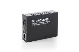 Microsens MS400249 Microsens MS400249 Gigabit SFP Ethernet Medienkonverter mit Bridging-Funktion