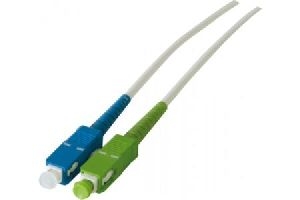 Exertis Connect 392395 LWL- Patchkabel Single-Mode, OS2-Faser, Simplex, SC APC 8° Stecker / SC UPC Stecker, 15,0 m