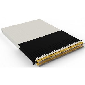Patchbox PONE30STPYL patchbox.one/30RU/STP (1,8 m) mit 24 Kassetten, Patchkabel Cat. 6a, U/FTP, PoE, Kabel gelb