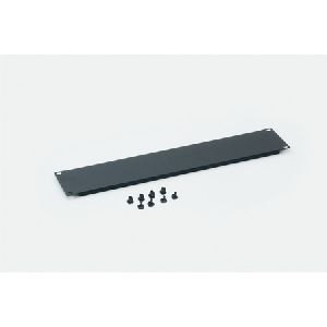 Triton RAB-ZP-X31-A1 Triton 19" Blindplatte, steckbar, 1 HE, Stahlblech, schwarz RAL 9005, mit Kunststoffstöpsel