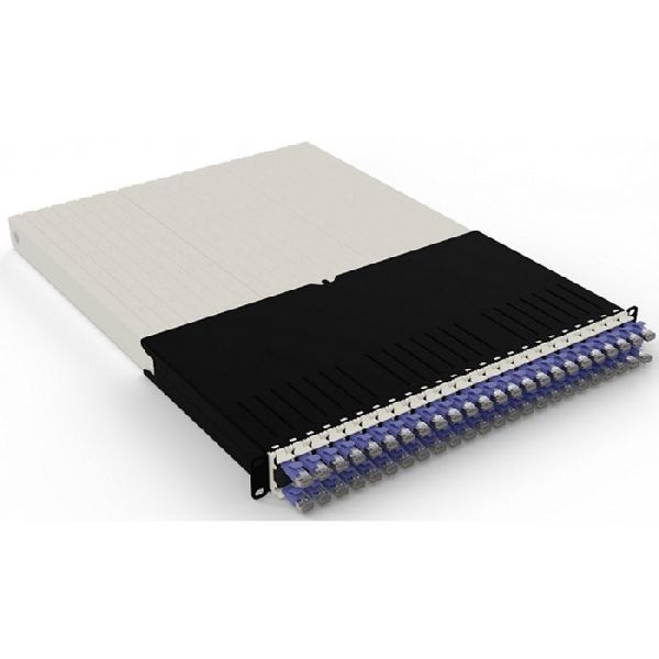Patchbox PONE30STPVI patchbox.one/30RU/STP (1,8 m) mit 24 Kassetten, Patchkabel Cat. 6a, U/FTP, PoE, Kabel violett