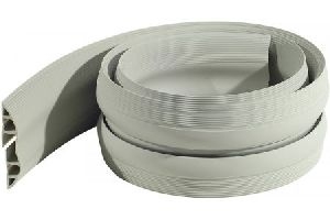 Exertis Connect 753700 Flexibler Kabelkanal aus PVC, flexibel, für bis zu 10 Kabel, 1,5 m, grau