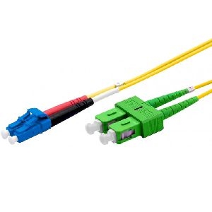 Ekivalan COZ008DALC2SJ0005A Ekivalan LWL Duplex Patchkabel OS2, 9/125 µm, LC/SC APC, gelb, 0,5 m