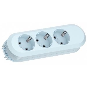 Bachmann 3872701 Bachmann Steckdosenleiste "Smart", 3-fach, Anschlussleitung 1,5 m, beerenblau