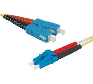 Exertis Connect 392860 LWL Patchkabel HD, 9/125 µm, OS2-Faser, SC Duplex Stecker/LC Duplex Stecker, gelb, 0,5 m UPC